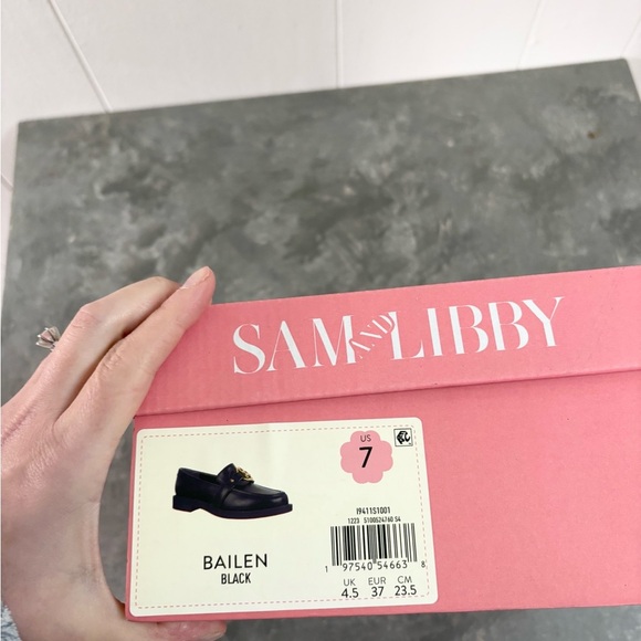 Sam & Libby Bailen black leather loafers gold accent size 7 new - Picture 6 of 9
